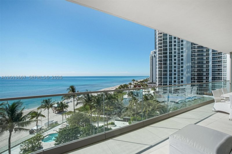 Condo for sale at Residences by Armani / Casa 501