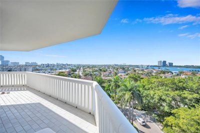 Comprar apartamento no 2000 Williams Island 806