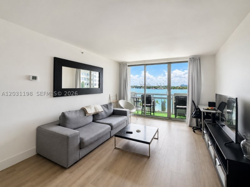 Apartment for rent at Flamingo 718S