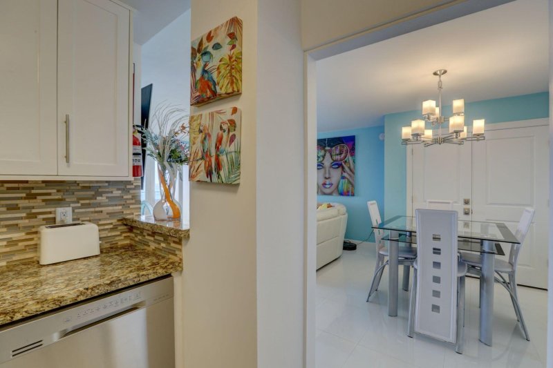 Condo for sale at Ocean Manor 604