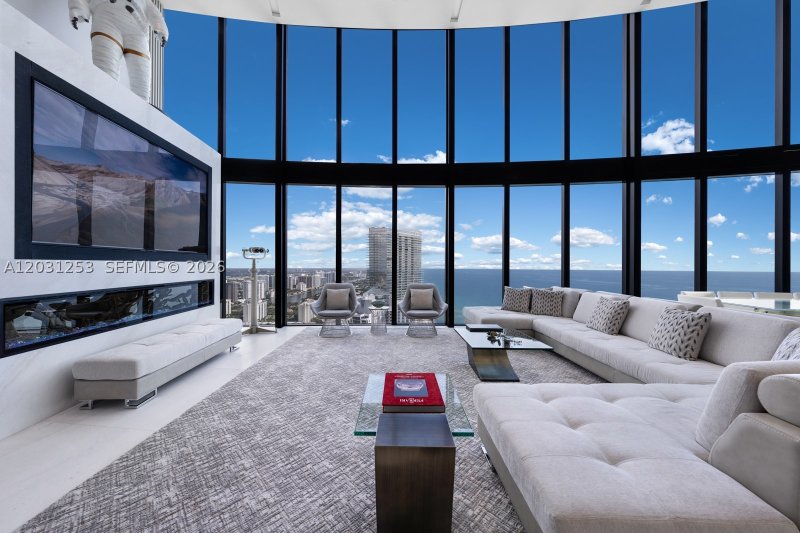 Condo for sale at Porsche Design Tower 4405