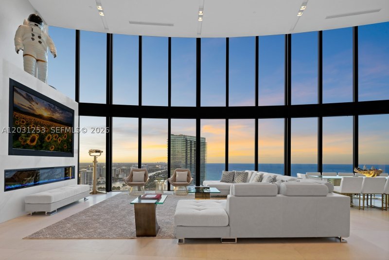 Condo for sale at Porsche Design Tower 4405