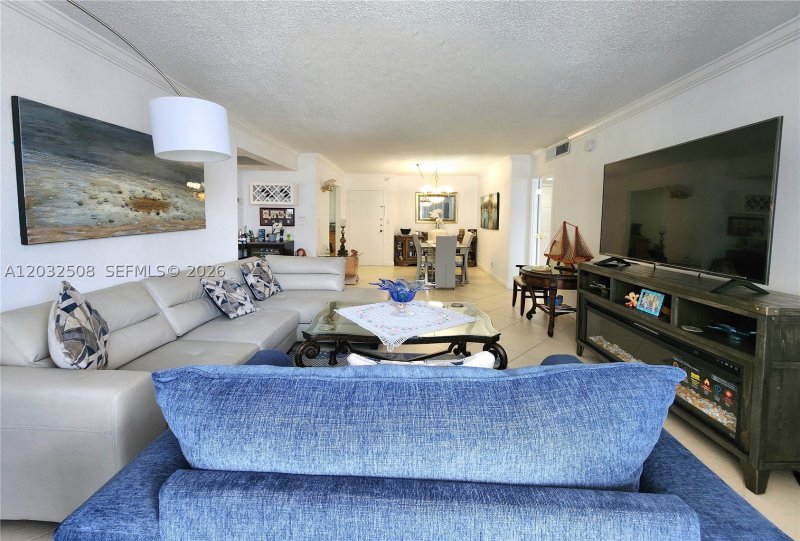 Apartment for rent at Parker Plaza Estates 1405