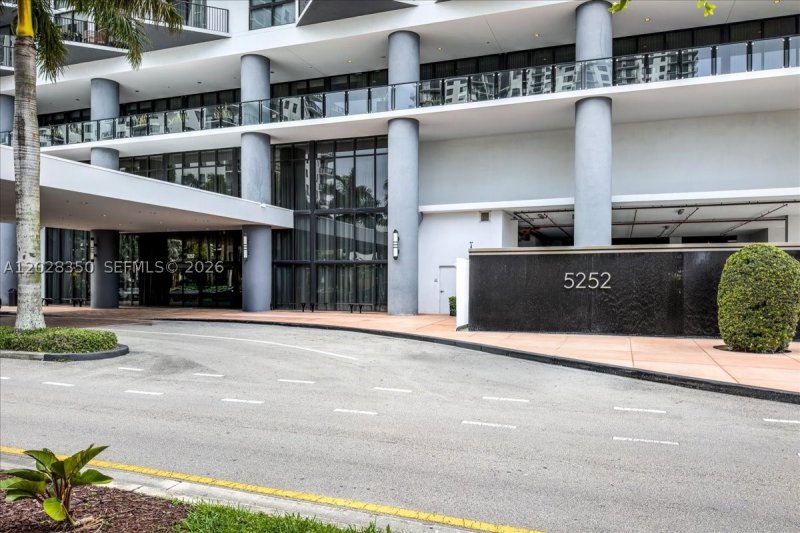 Comprar apartamento en 5252 Paseo Doral 1410