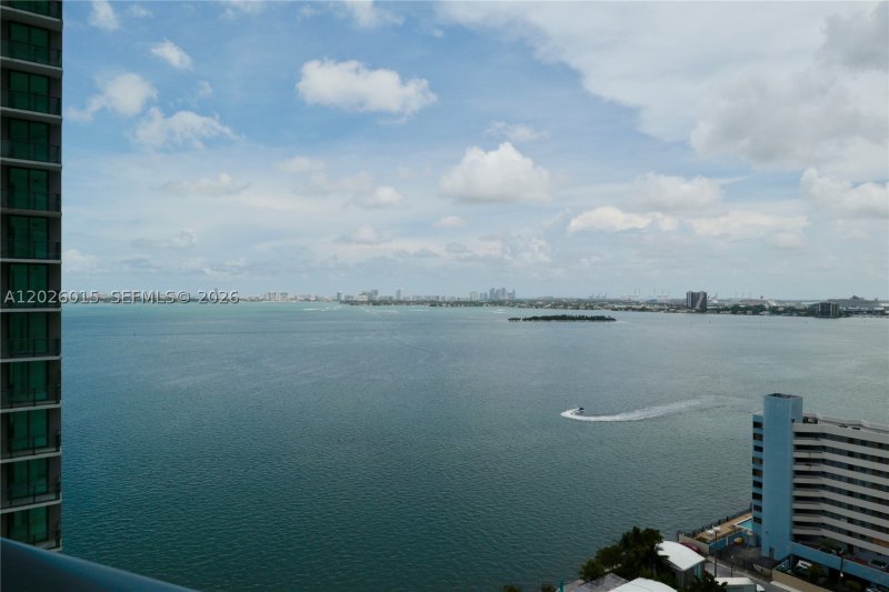 Apartment for rent at Paraiso Bay Miami 1906