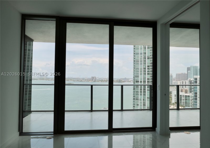Apartment for rent at Paraiso Bay Miami 1906