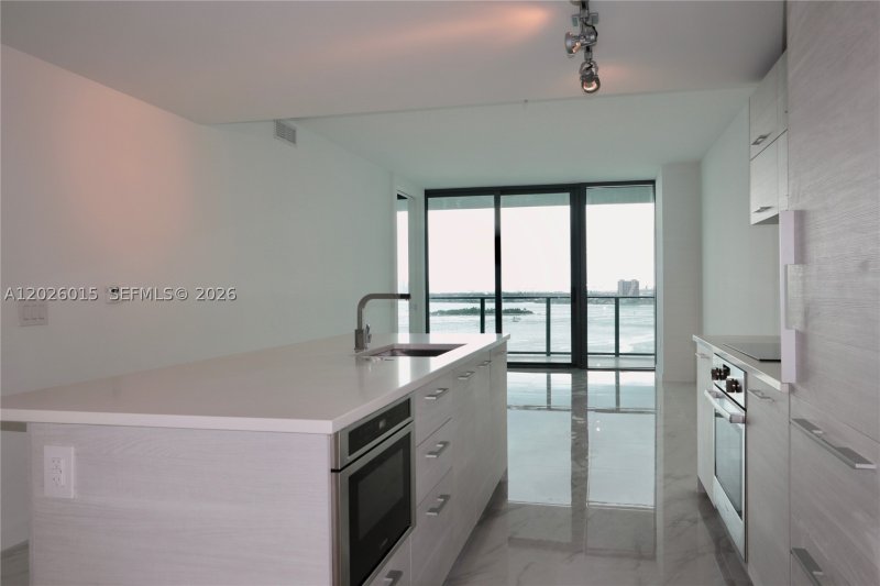 Apartment for rent at Paraiso Bay Miami 1906