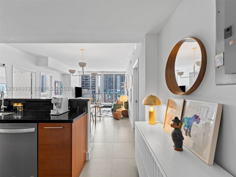 Condo for sale at Vizcayne South Tower 1801