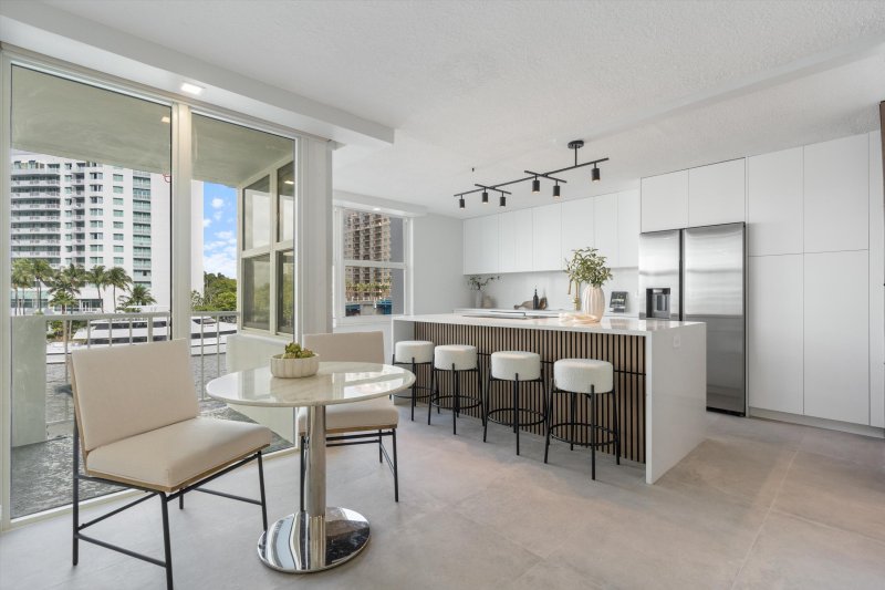 Condo for sale at Sunrise East 4c