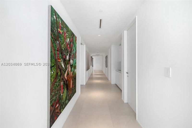 Comprar apartamento en One Thousand Museum 3701