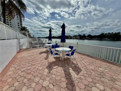Comprar apartamento en Seacoast 5700 14M