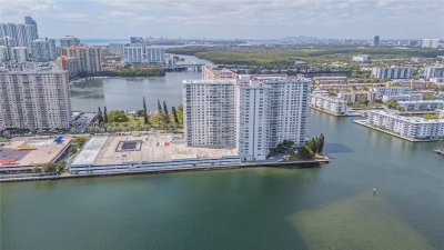 Comprar apartamento en Winston Towers 702