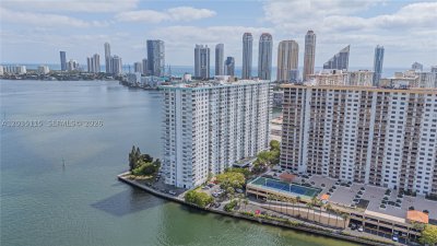 Comprar apartamento en Winston Towers 702