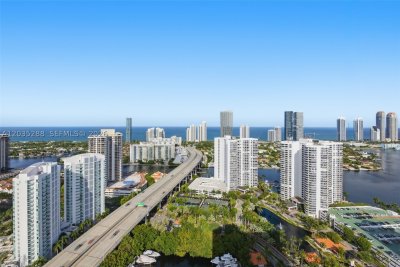 Aluguel de apartamento no Mystic Pointe 400 PH5