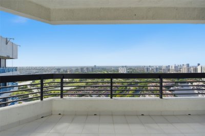 Aluguel de apartamento no Mystic Pointe 400 PH5