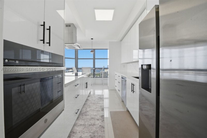 Apartment for rent at Mystic Pointe 400 PH5