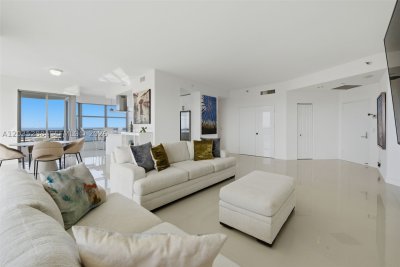 Aluguel de apartamento no Mystic Pointe 400 PH5