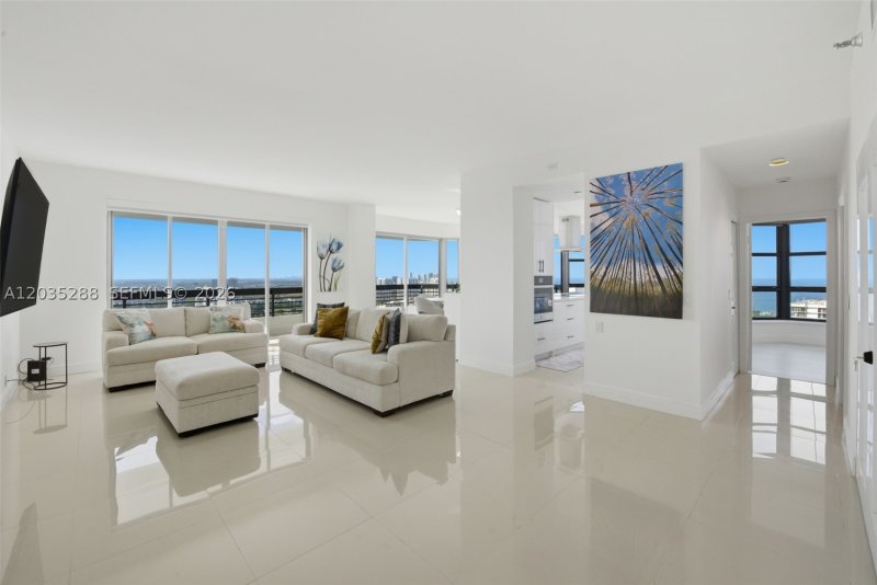 Apartment for rent at Mystic Pointe 400 PH5