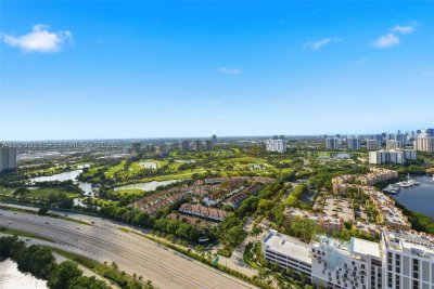 Aluguel de apartamento no Mystic Pointe 400 PH5