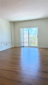 Aluguel de apartamento no Douglas Grand 807