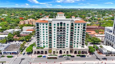 1300 Ponce Apt #901