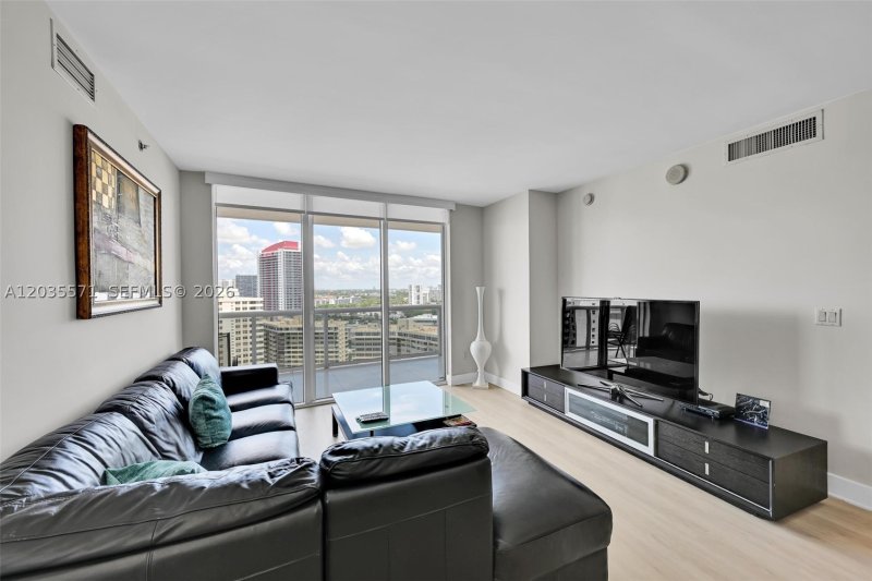 Alquiler de apartamento en Beach Club One 1907