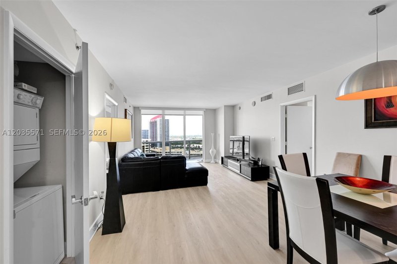 Alquiler de apartamento en Beach Club One 1907