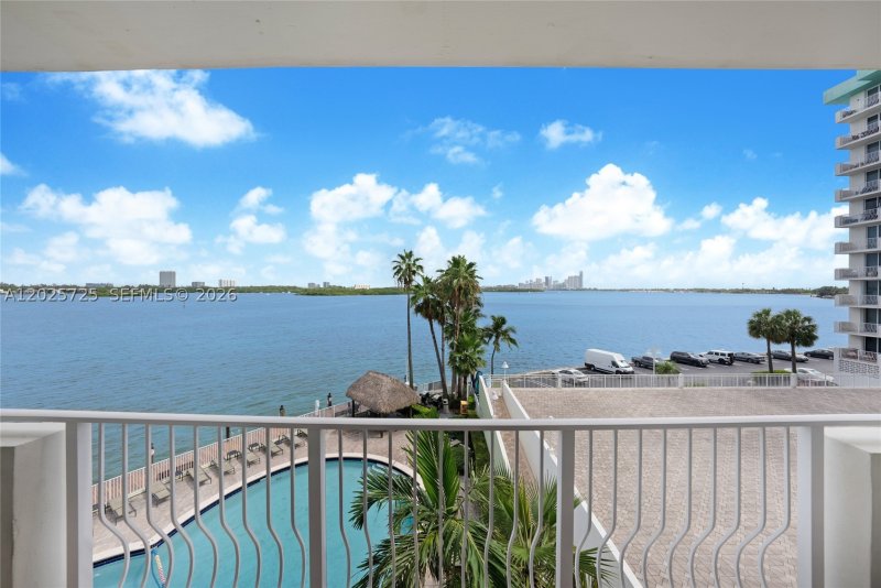 Alquiler de apartamento en Island Pointe 4R