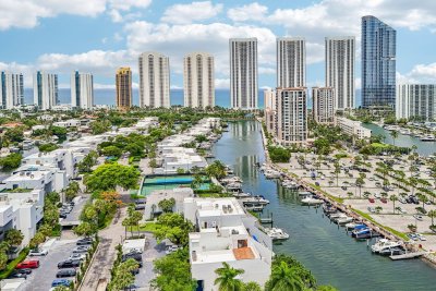 Comprar apartamento en Poinciana Island 1710