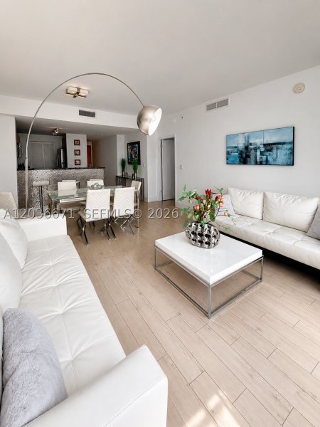 Condo for sale at Vizcayne South Tower 3004