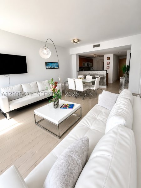 Condo for sale at Vizcayne South Tower 3004