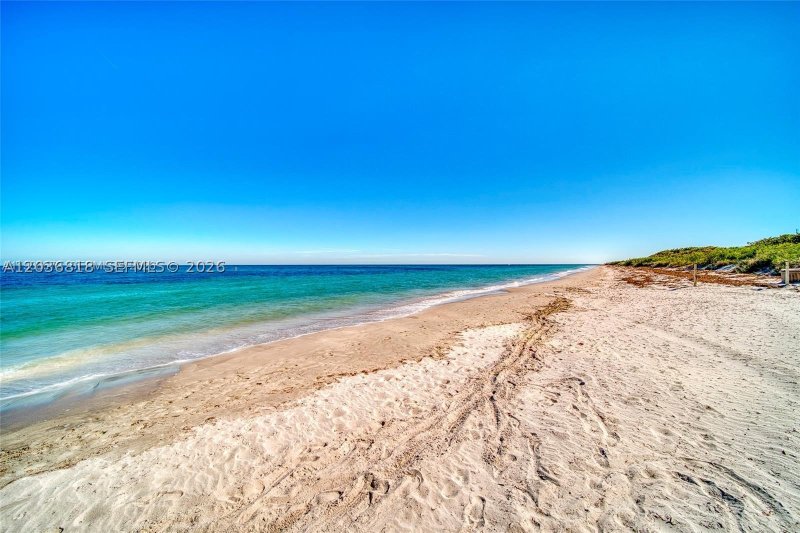 Apartment for rent at Towers of Key Biscayne F304