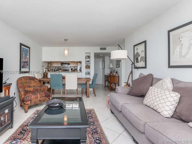 Alquiler de apartamento en Charter Club Condos 1006