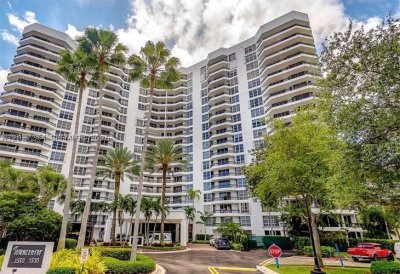 Aluguel de apartamento no Mystic Pointe 400 2306