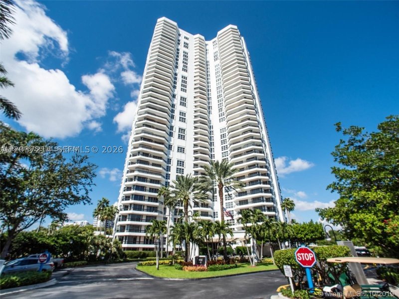 Apartment for rent at Mystic Pointe 400 2306