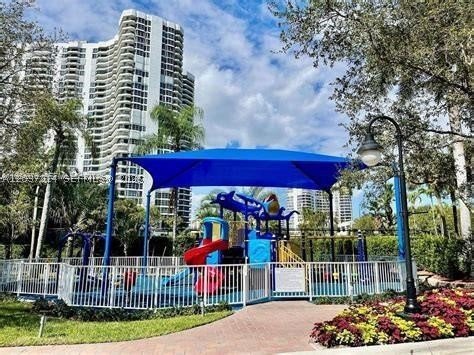 Apartment for rent at Mystic Pointe 400 2306