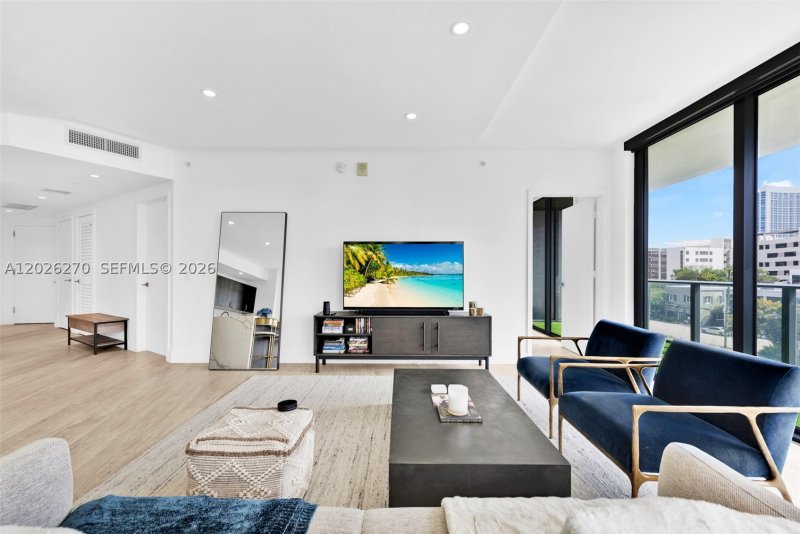 Apartment for rent at Hyde Midtown L304