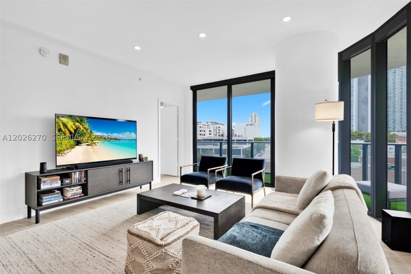 Apartment for rent at Hyde Midtown L304