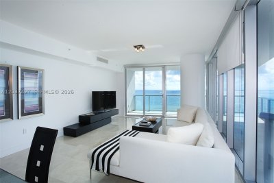Aluguel de apartamento no Jade Beach 1201