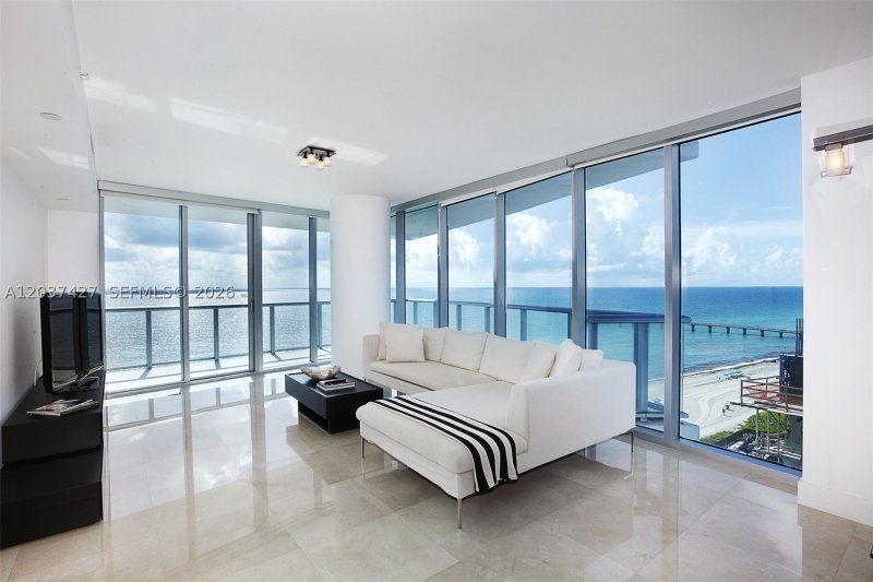 Apartment for rent at Jade Beach 1201