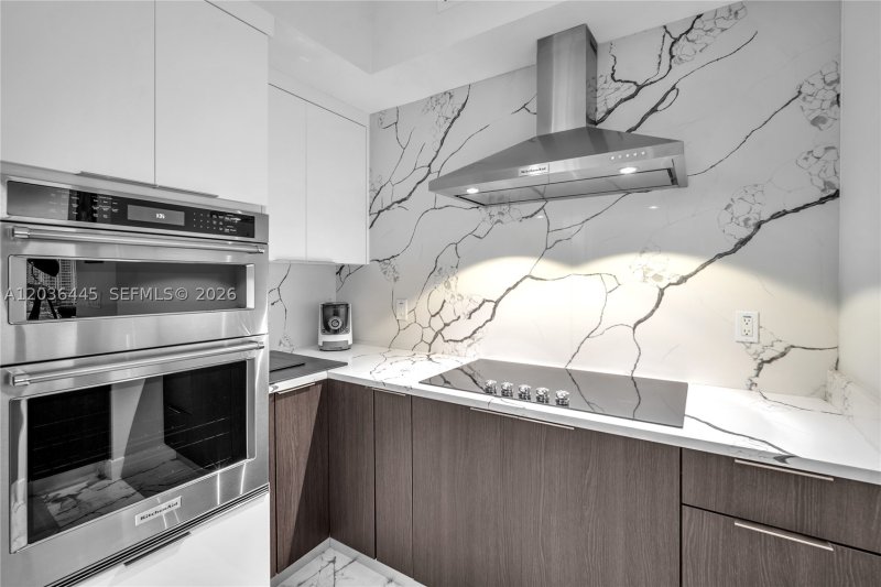 Condo for sale at Las Olas River House 1207