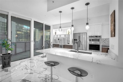 Comprar apartamento en Las Olas River House 1207