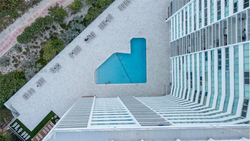 Condo for sale at Burleigh House 1216