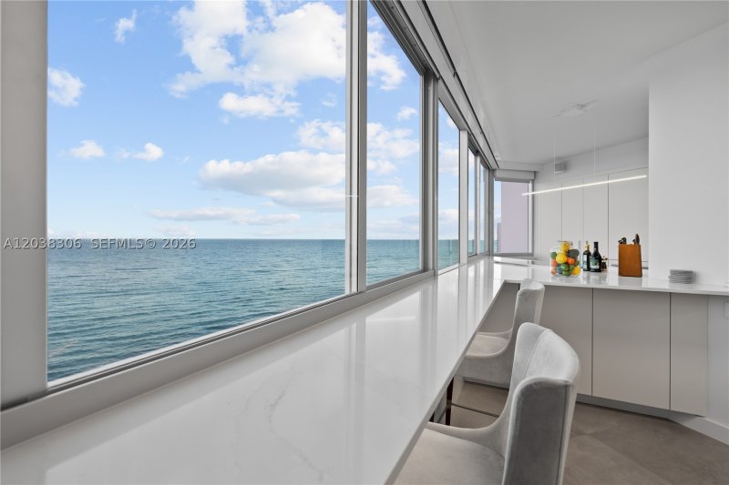 Condo for sale at Burleigh House 1216
