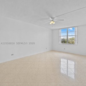 Comprar apartamento no Winston Towers 404