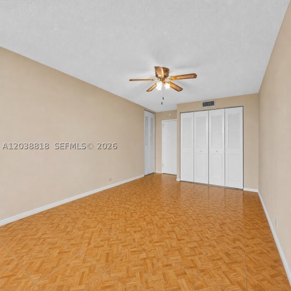 Condo for sale at Winston Towers 404