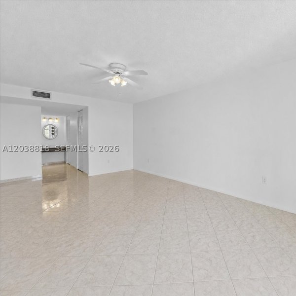 Condo for sale at Winston Towers 404