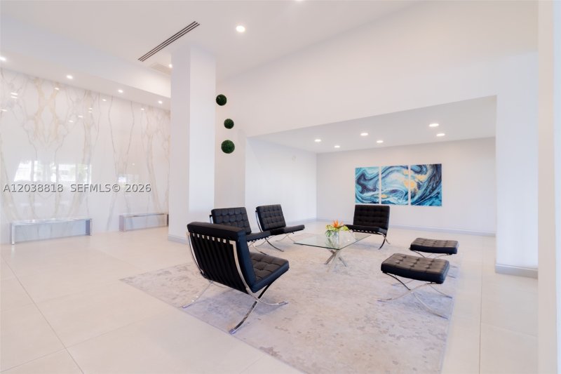 Condo for sale at Winston Towers 404