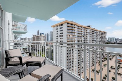 Comprar apartamento en Winston Towers 1905 + DEN