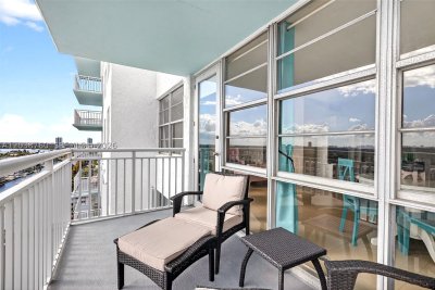 Comprar apartamento en Winston Towers 1905 + DEN